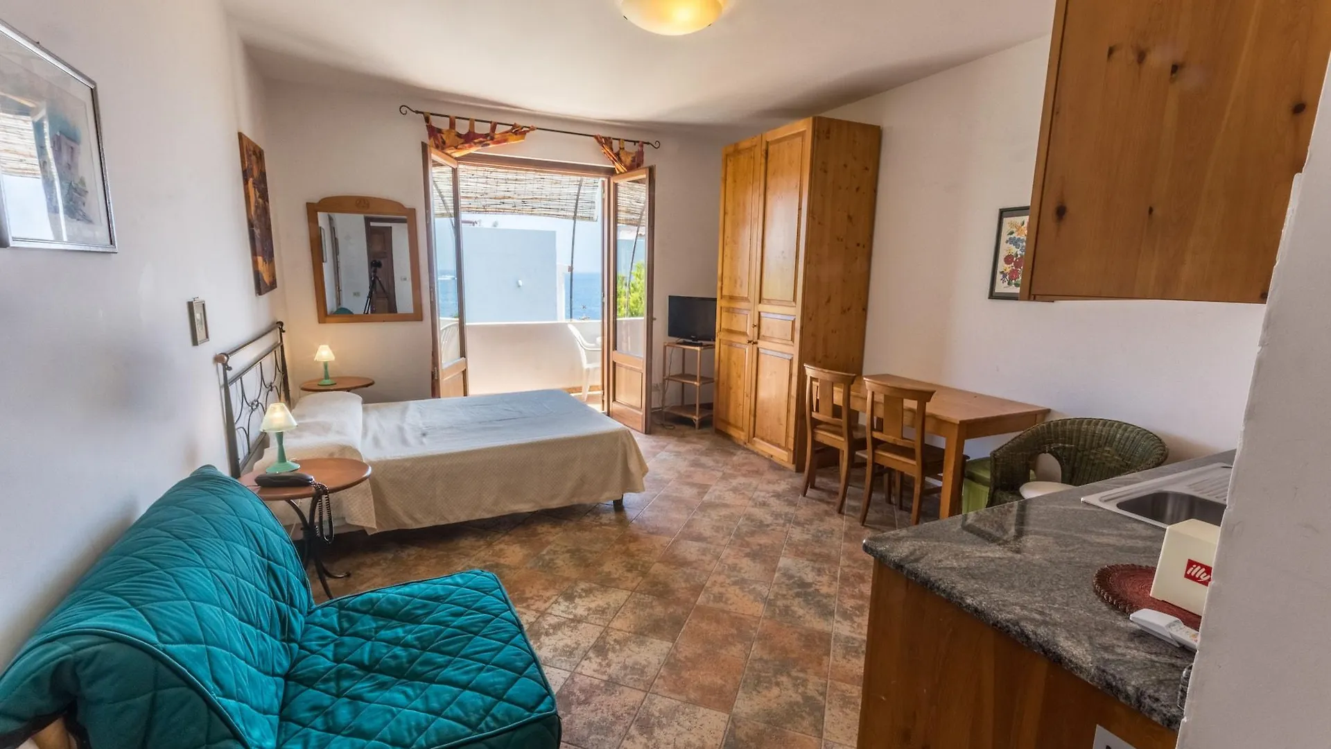 ****  Residence Hotel Baia Portinenti Lipari  Italy
